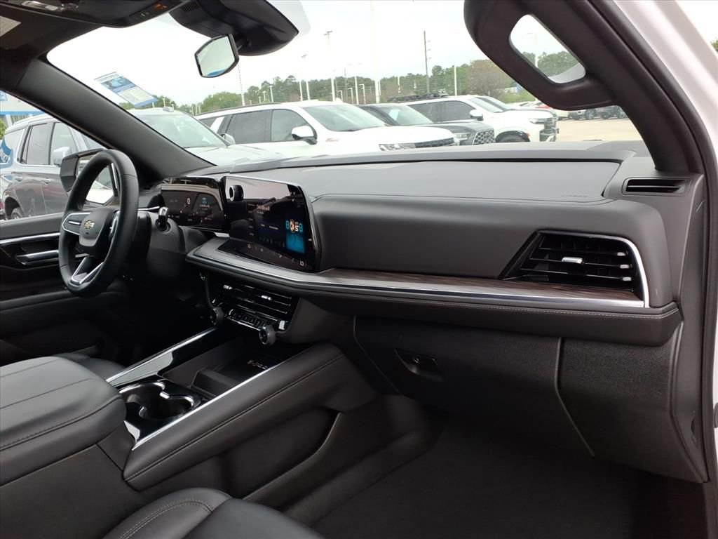 Used 2025 Chevrolet Tahoe LT image 16