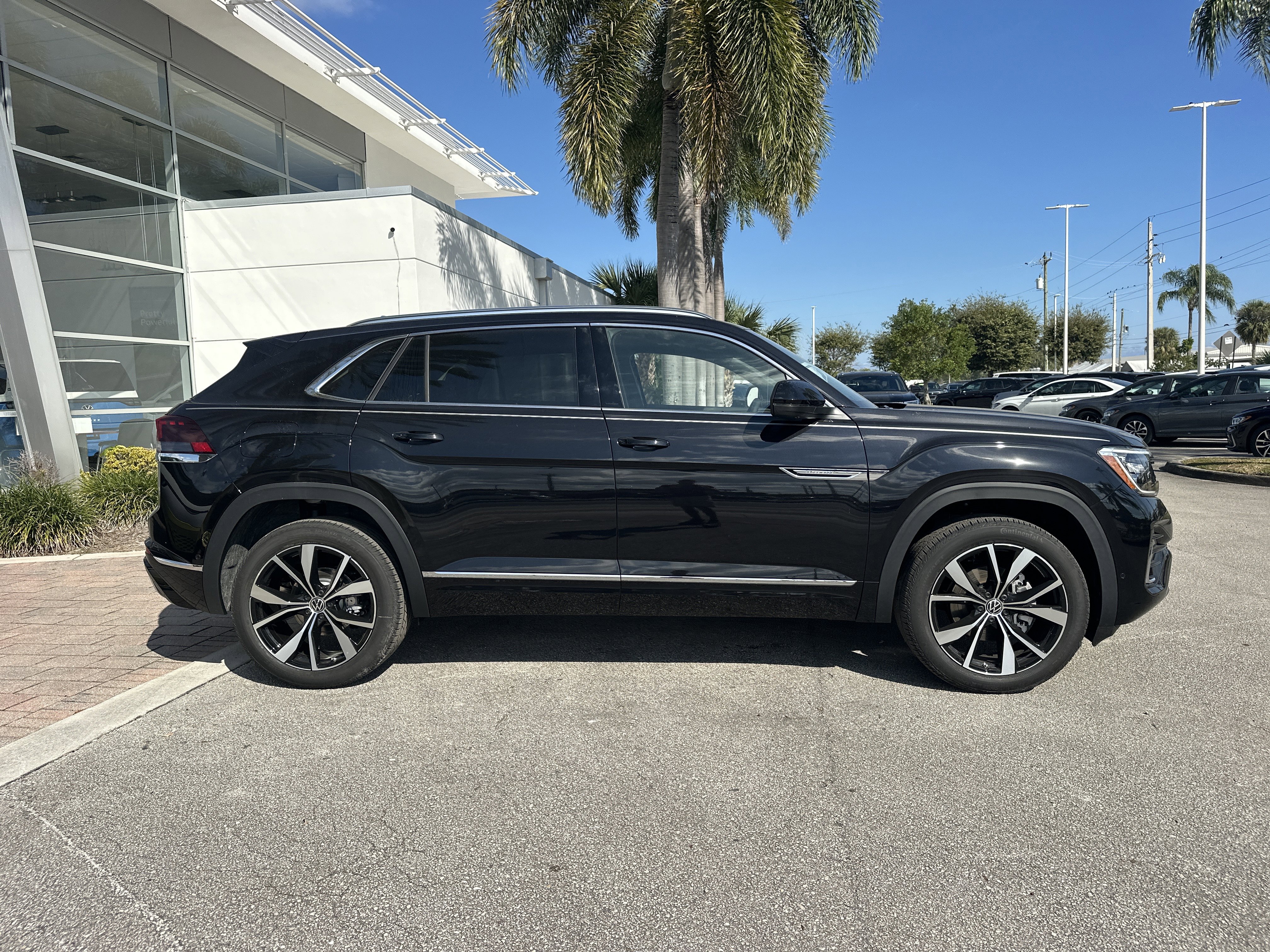 New 2026 Volkswagen Atlas Cross Sport SEL Premium R-Line image 5