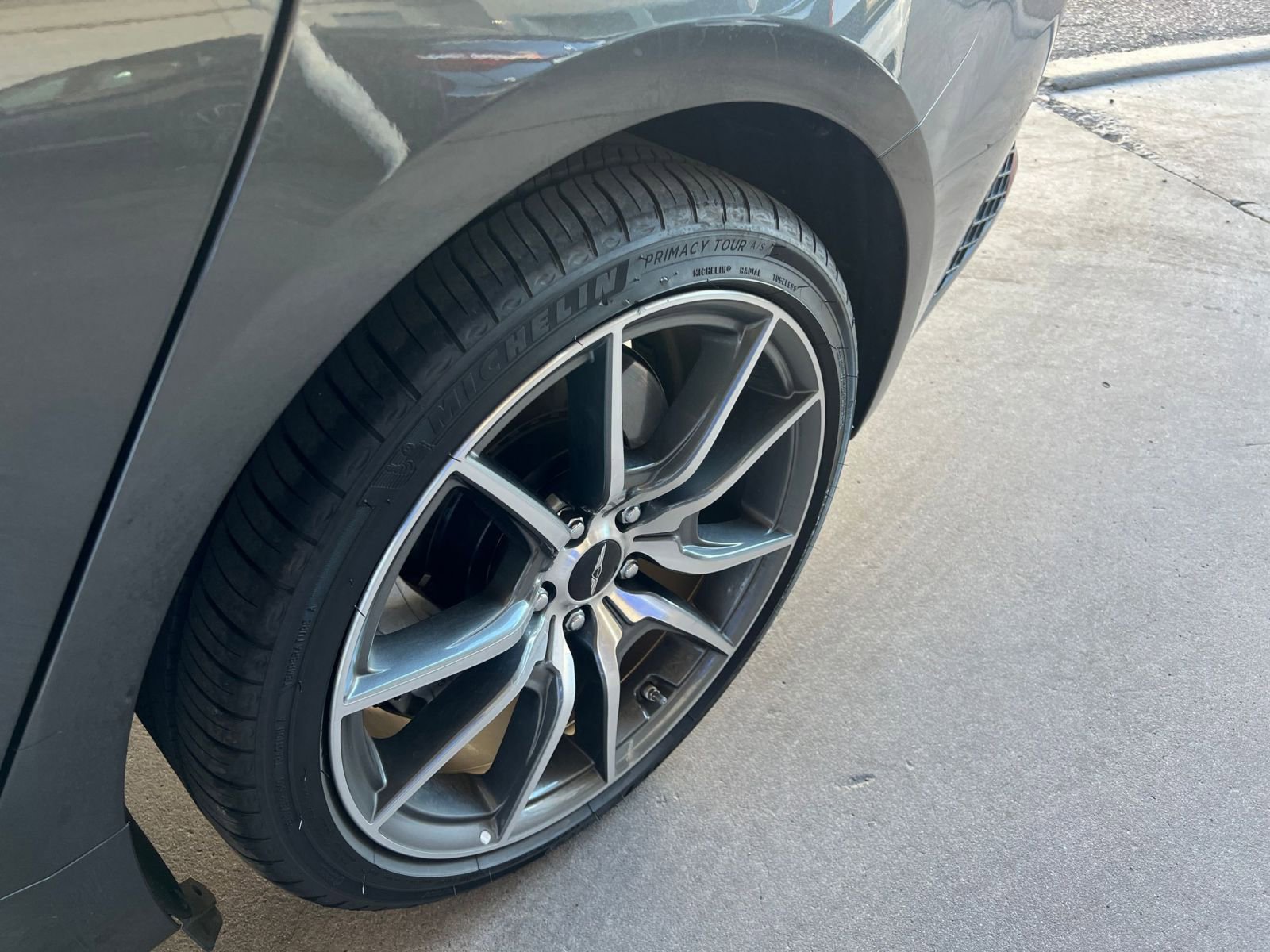 Used 2025 Genesis G70 2.5T image 30