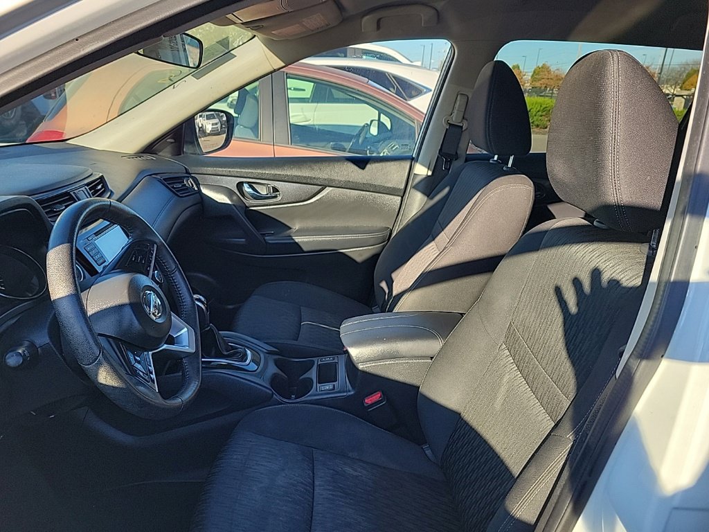 Used 2020 Nissan Rogue SV AWD/4WD image 6