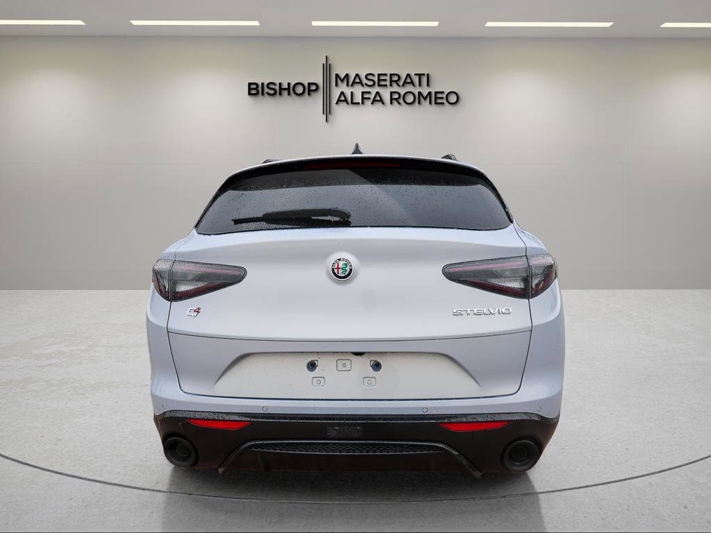 New 2025 Alfa Romeo Stelvio Sprint image 6
