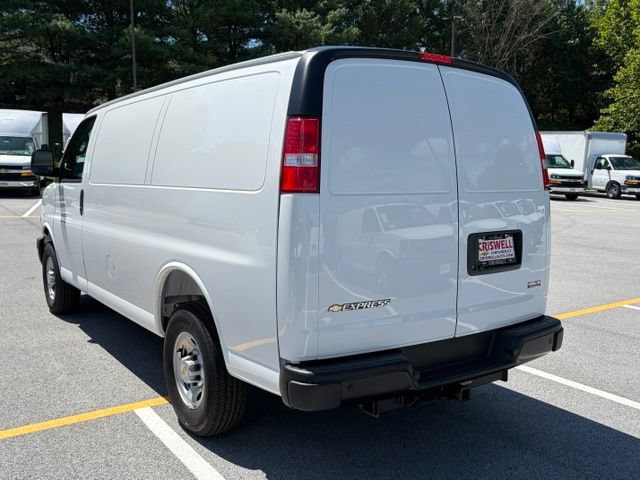 New 2026 Chevrolet Express 3500 w/ Driver Convenience Package RWD image 5