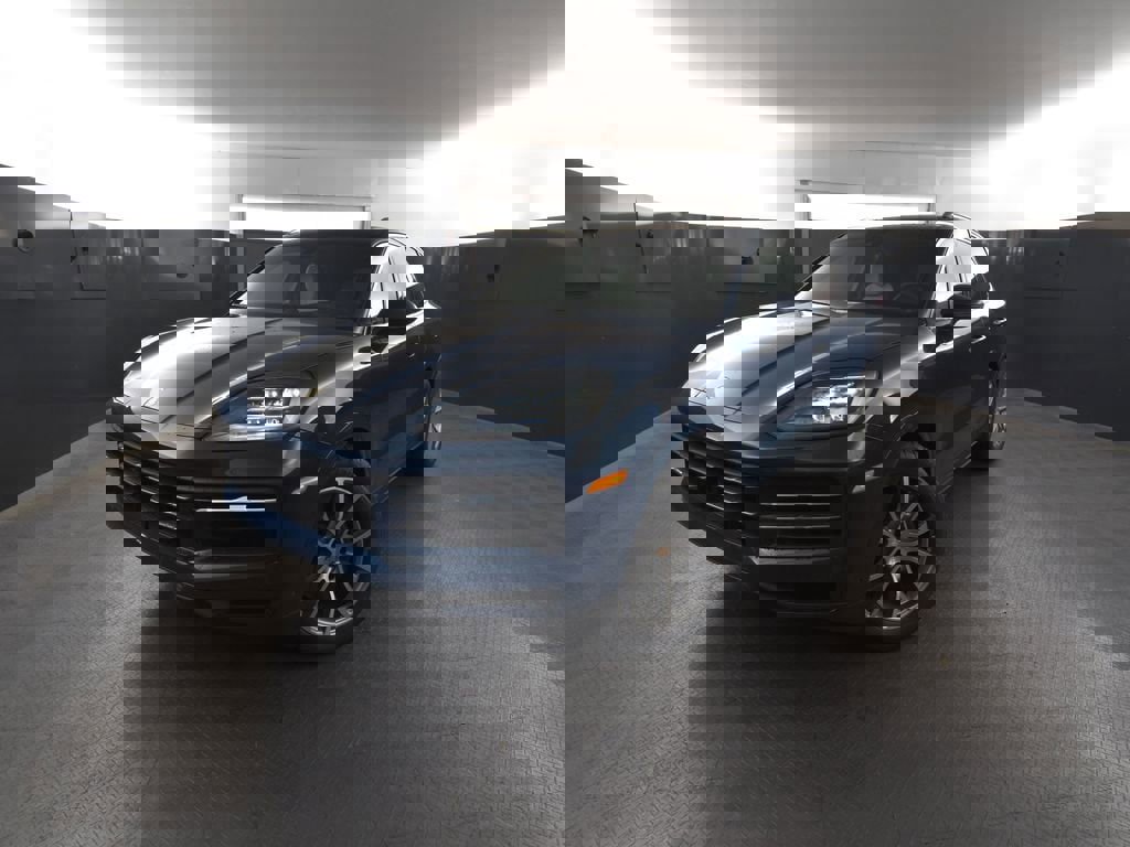 New 2026 Porsche Cayenne AWD/4WD image 1