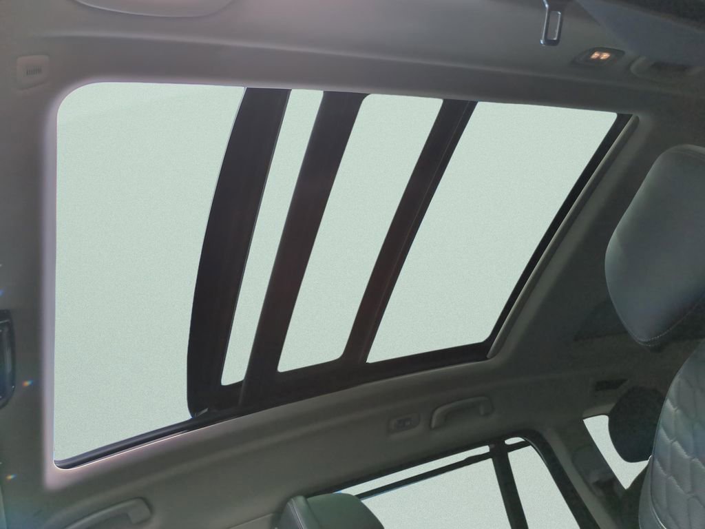 Used 2021 BMW X7 xDrive40i w/ Executive Package AWD/4WD image 18