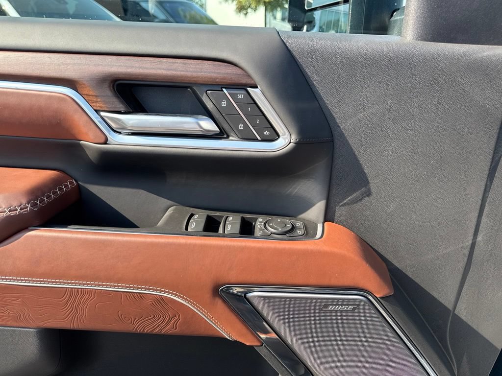 New 2026 GMC Sierra 3500 Denali Ultimate AWD/4WD image 13