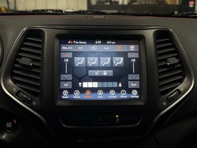 Used 2022 Jeep Cherokee Trailhawk w/ Comfort/Convenience Group image 38