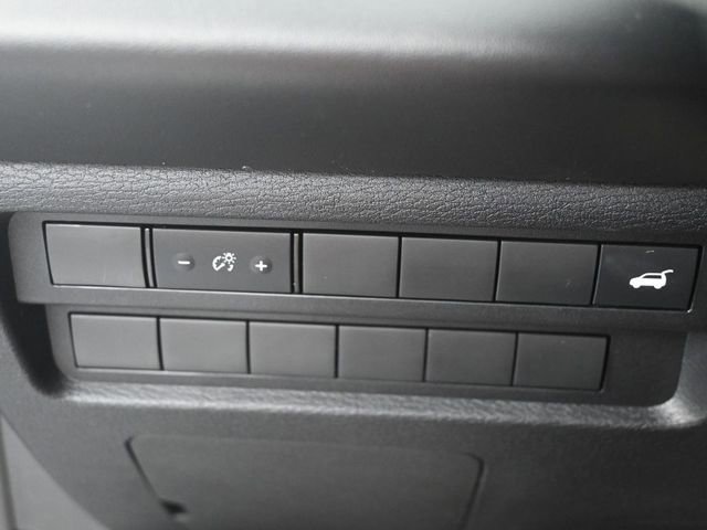 Used 2025 Mitsubishi Outlander SE image 15