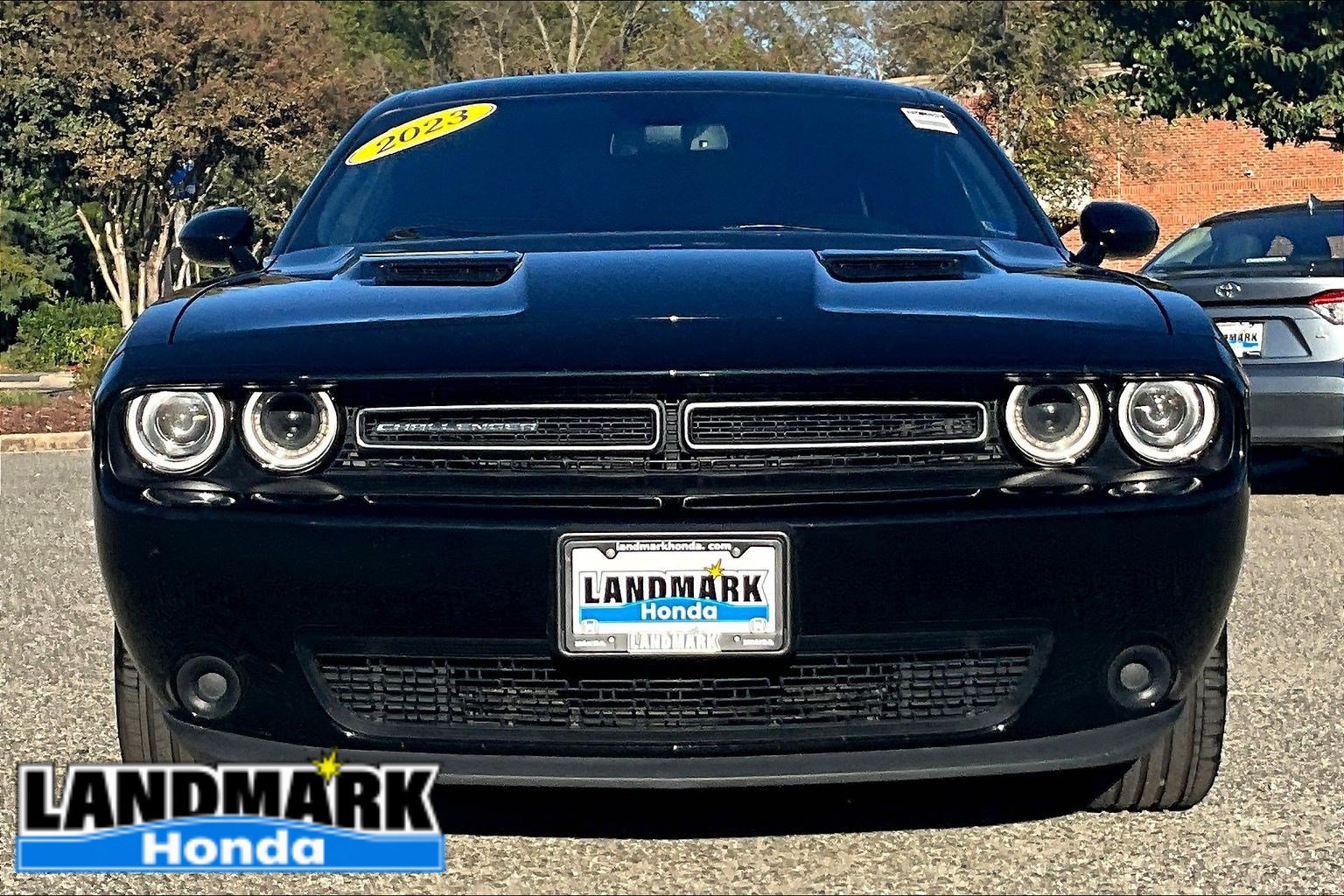 Used 2023 Dodge Challenger SXT RWD image 3