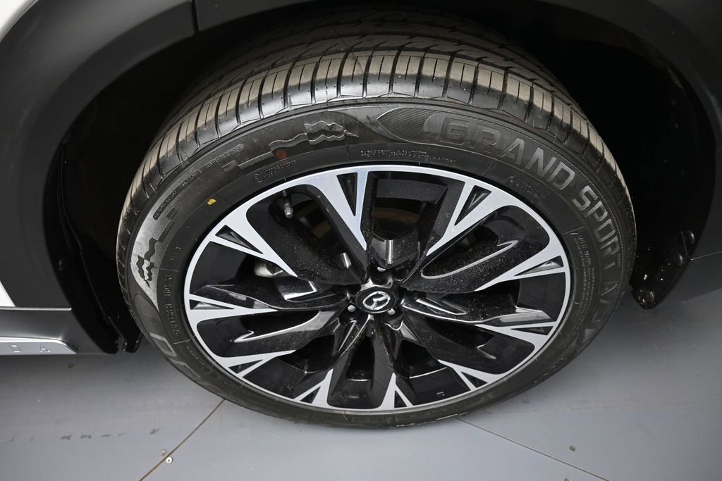 Used 2024 MAZDA CX-90 Plug-In Hybrid w/ Premium Pkg AWD/4WD image 15