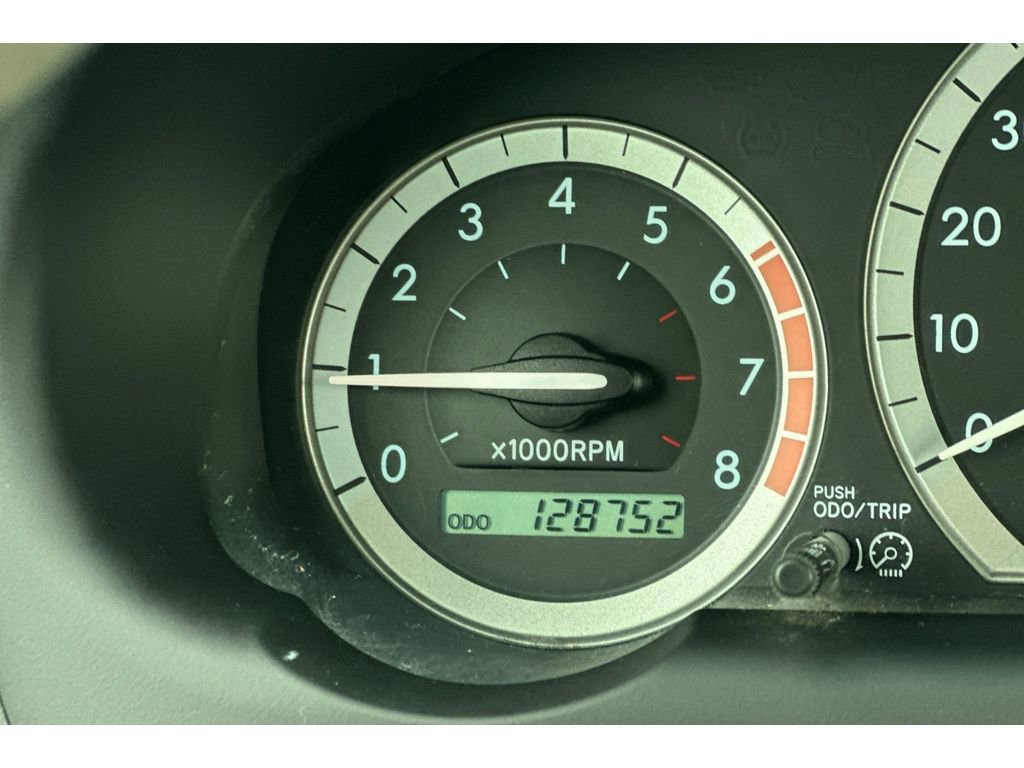 Used 2005 Toyota Sienna LE image 25