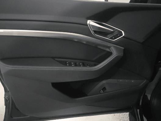 Used 2022 Audi e-tron Premium w/ Convenience Plus Package image 19
