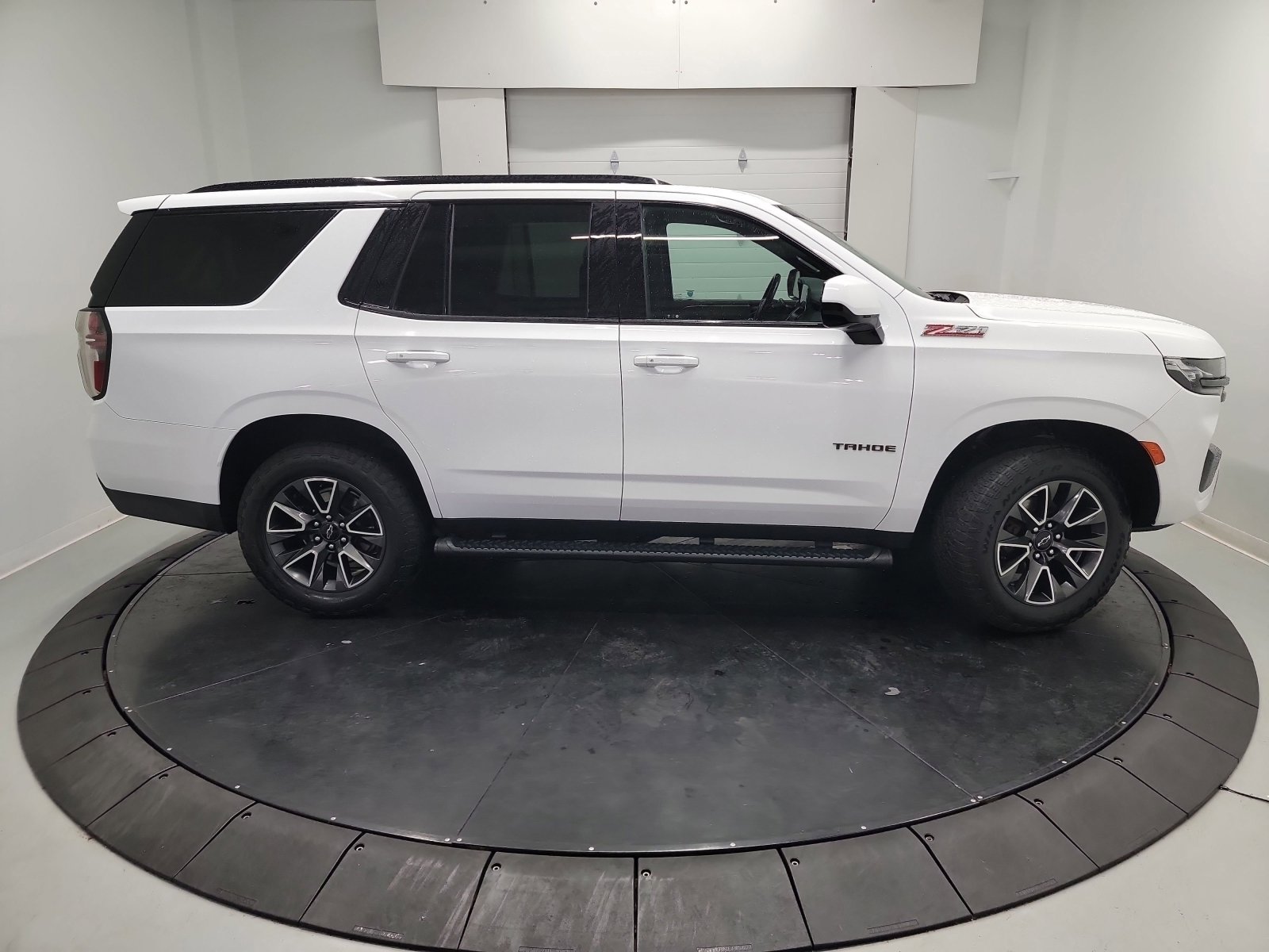 Used 2022 Chevrolet Tahoe Z71 AWD/4WD image 11