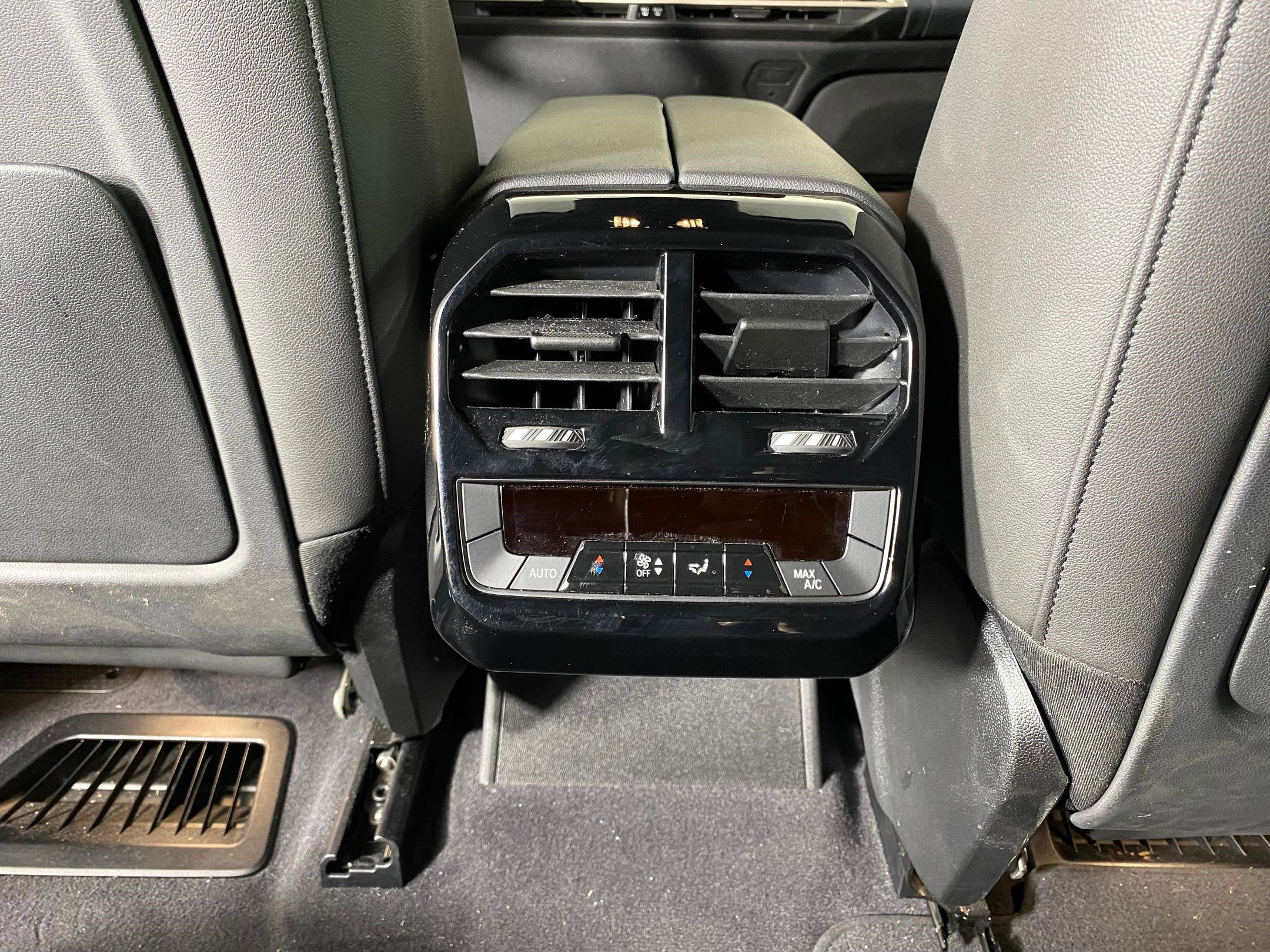 Certified 2024 BMW iX xDrive50 w/ Premium Package image 26