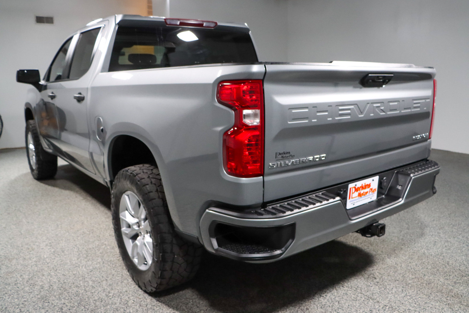 Used 2024 Chevrolet Silverado 1500 Custom AWD/4WD image 9