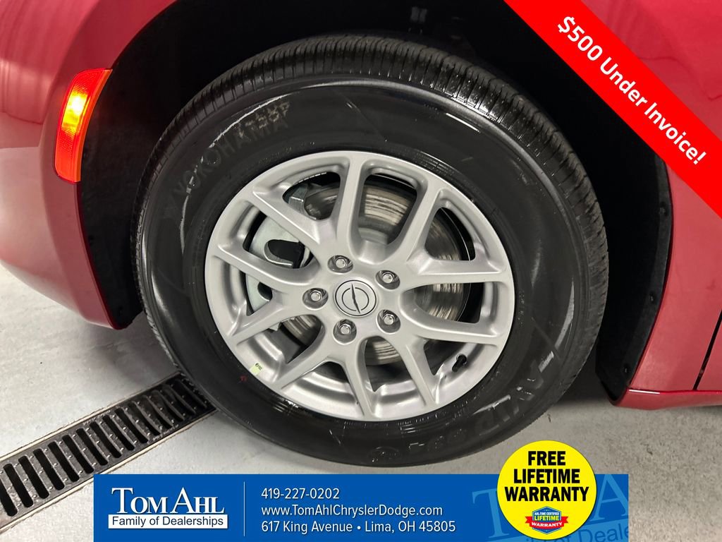 New 2026 Chrysler Voyager LX image 9