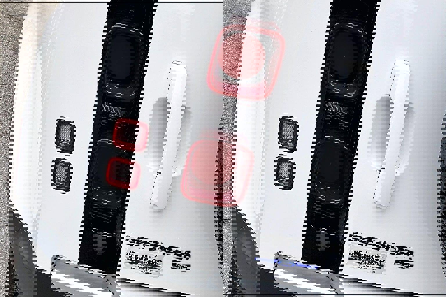 Used 2022 Land Rover Defender 110 SE image 30