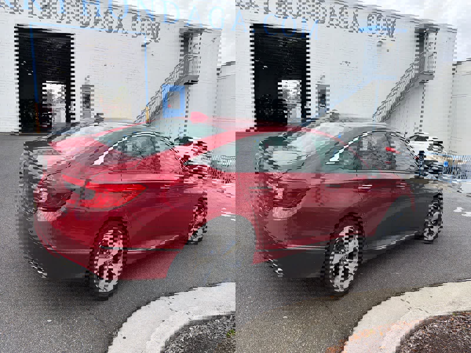 Used 2019 Honda Accord Touring image 11