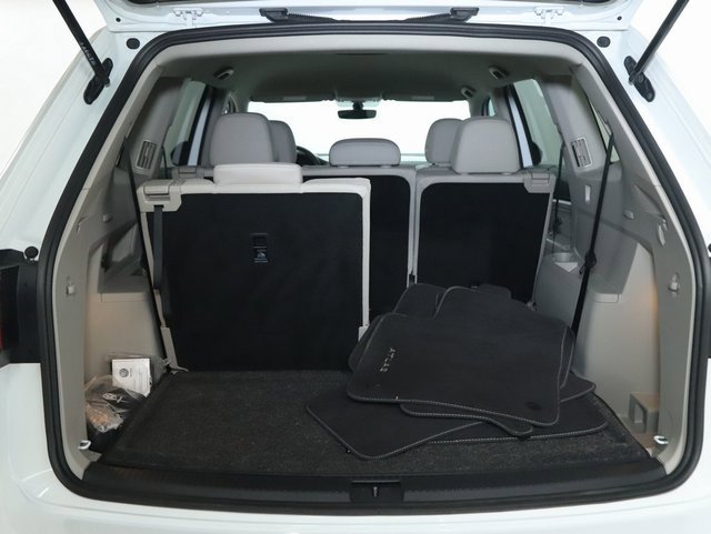 Used 2023 Volkswagen Atlas SE image 31
