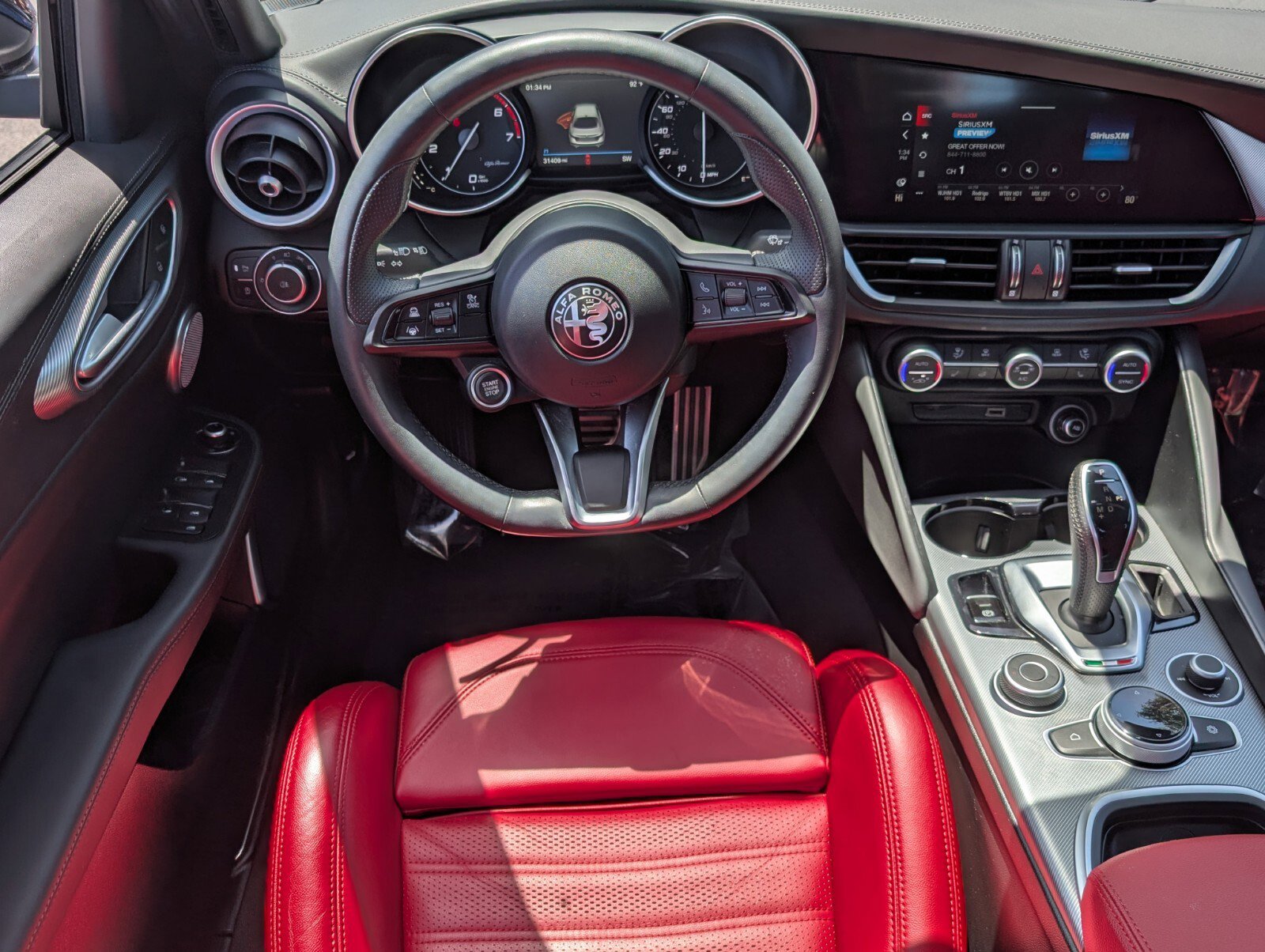 Used 2023 Alfa Romeo Giulia Veloce image 11