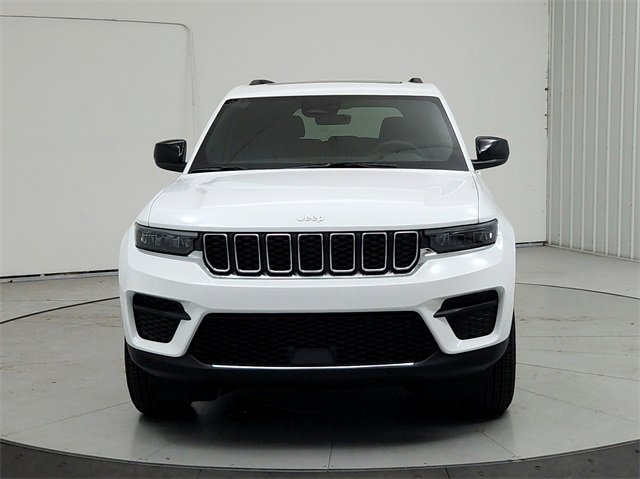 New 2025 Jeep Grand Cherokee Laredo X image 2