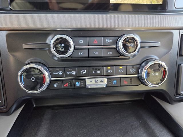 Certified 2026 Ford F350 Platinum w/ Platinum Plus Package image 28