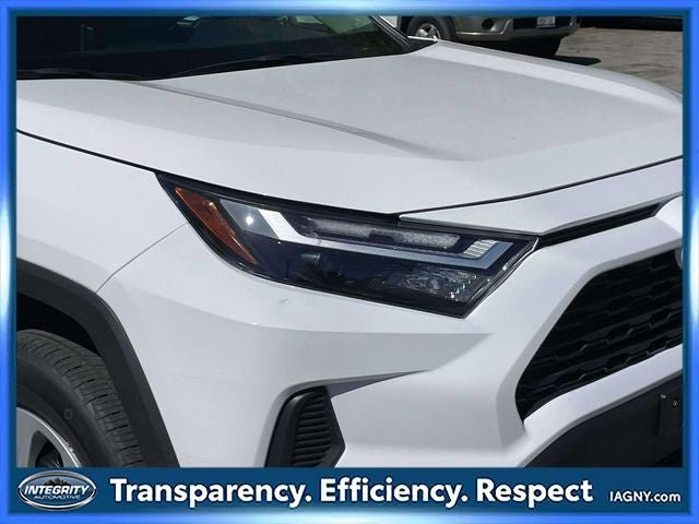 Certified 2025 Toyota RAV4 LE AWD/4WD image 10
