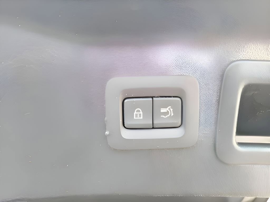 Used 2025 MAZDA CX-90 3.3 Turbo w/ Select Package image 36