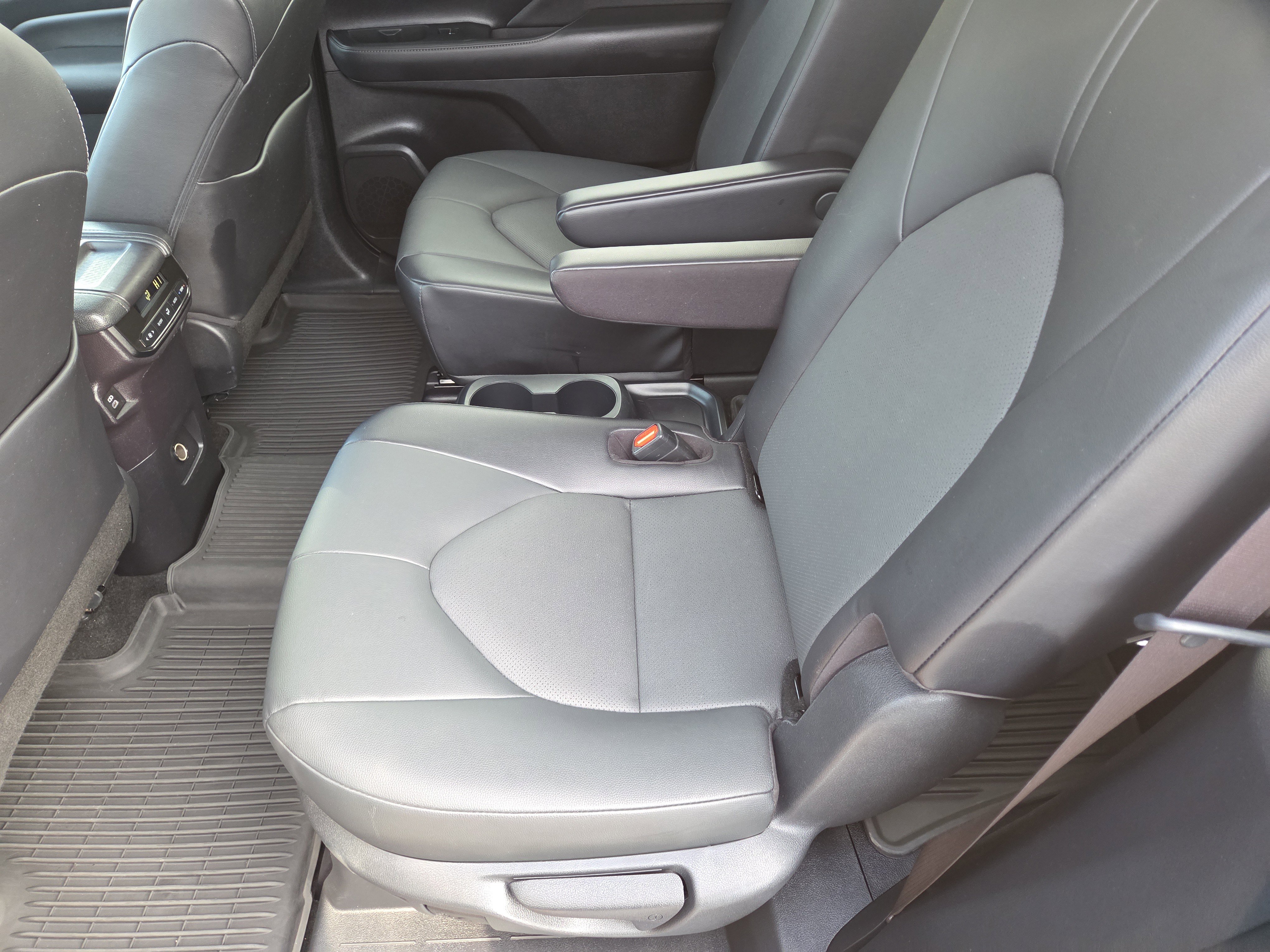 Certified 2024 Toyota Grand Highlander AWD image 19