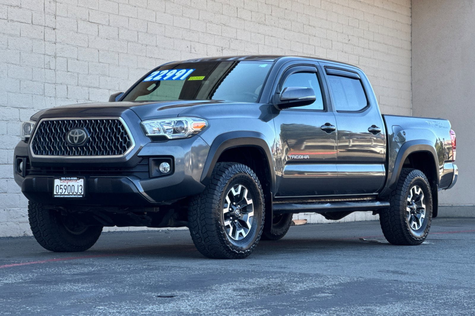 Used 2016 Toyota Tacoma TRD Off-Road w/ Exterior Package AWD/4WD image 10