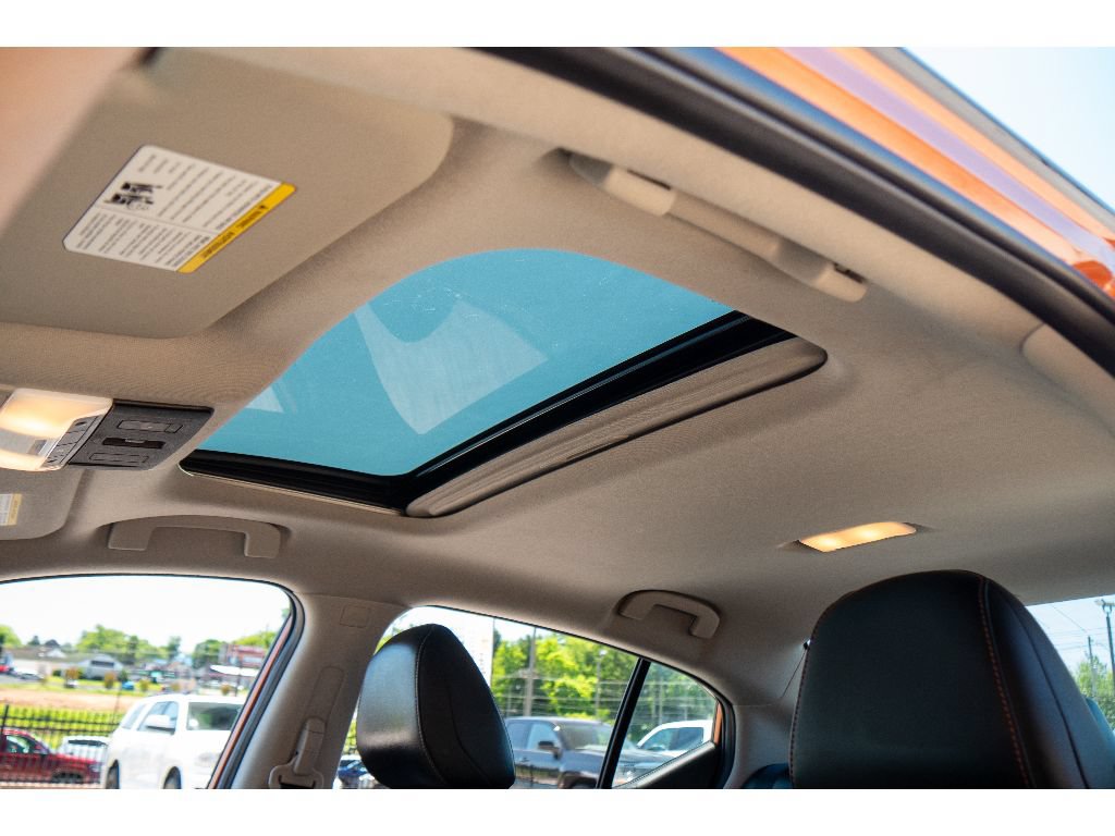 Used 2023 Nissan Sentra SR w/ SR Premium Package FWD image 11