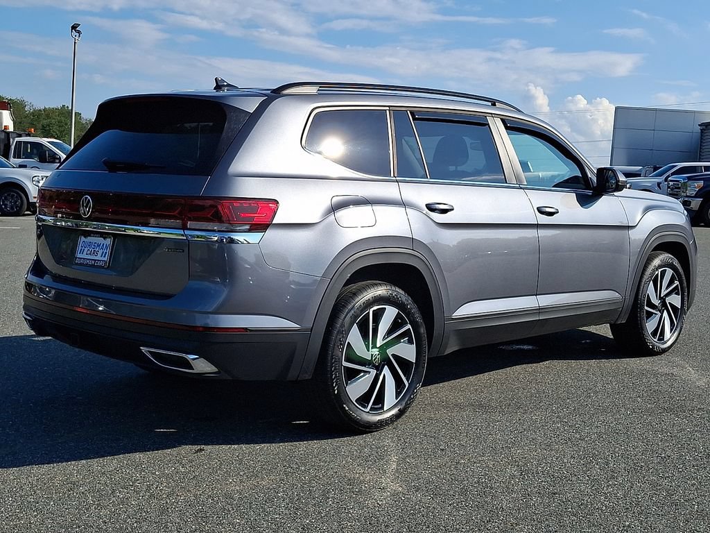 Used 2025 Volkswagen Atlas SE AWD/4WD image 6