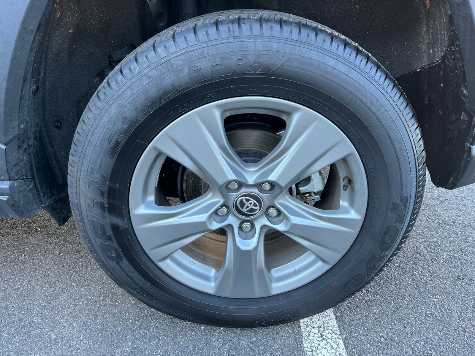 Used 2025 Toyota RAV4 LE image 29