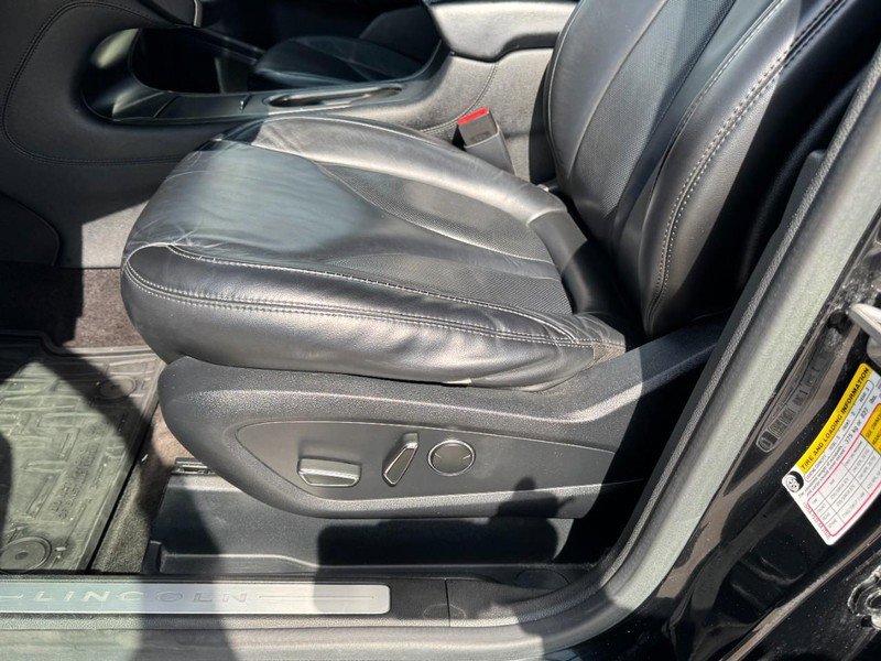 Used 2017 Lincoln MKC Select w/ Select Plus Package image 26