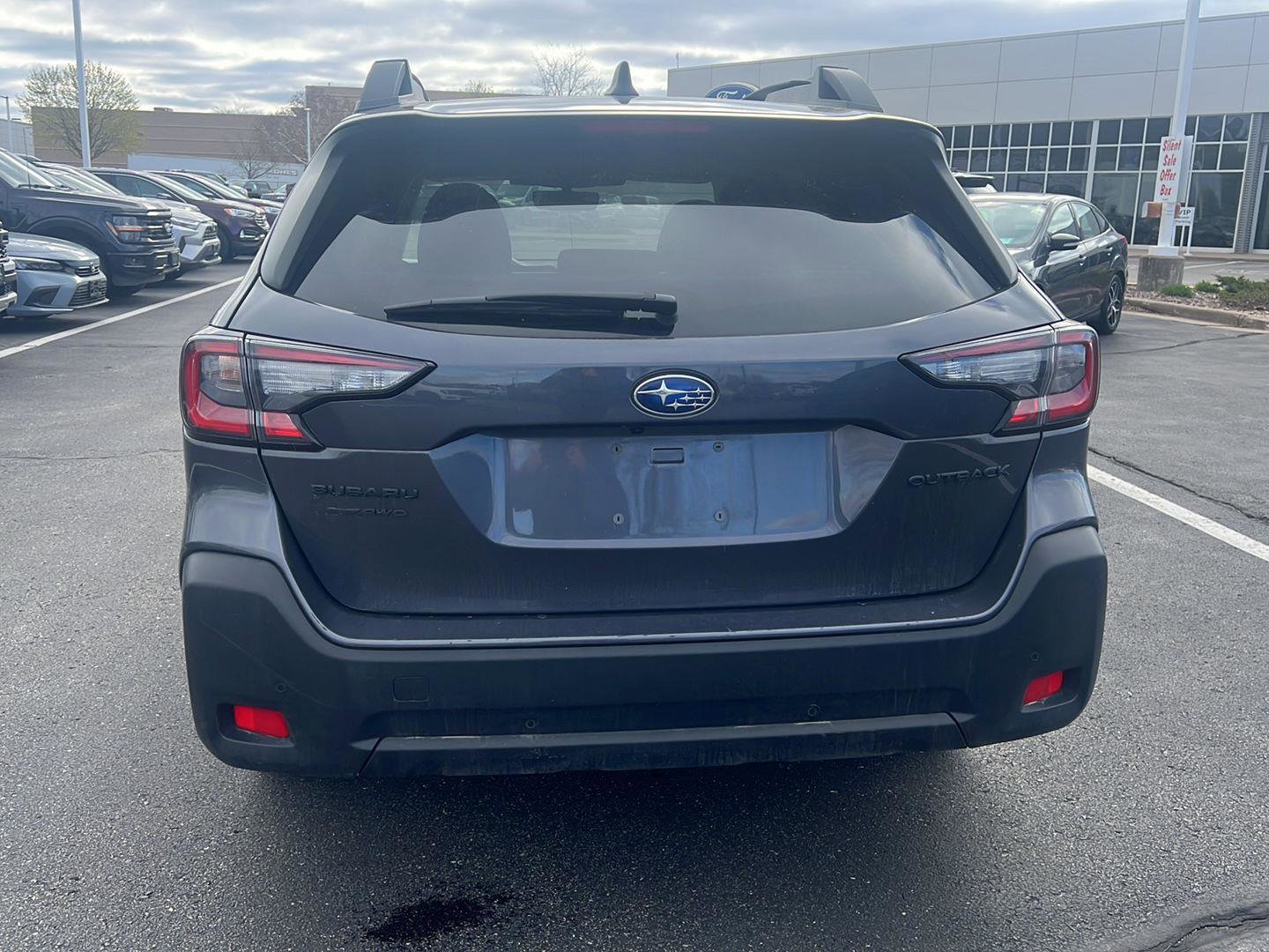 Used 2025 Subaru Outback Onyx Edition AWD/4WD image 8