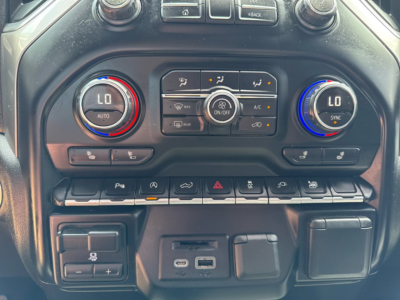 Used 2019 Chevrolet Silverado 1500 LT w/ All-Star Edition image 22