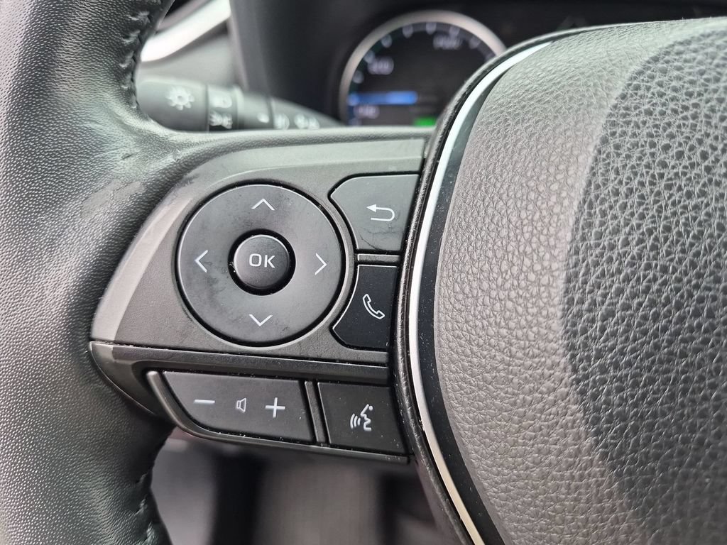 Used 2021 Toyota RAV4 XLE Premium AWD/4WD image 23