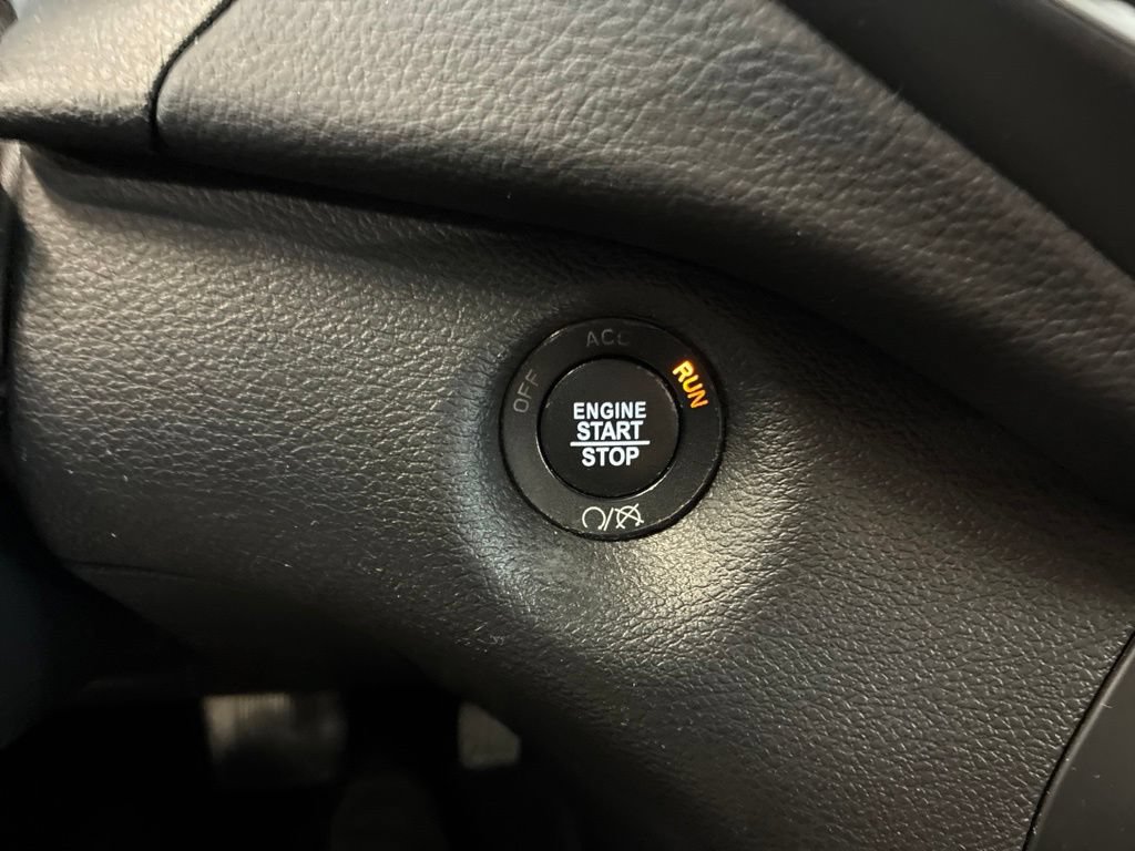 Used 2019 Jeep Cherokee Limited AWD/4WD image 27