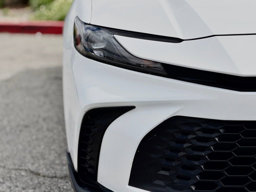 Used 2025 Toyota Camry SE w/ Convenience Package FWD image 7