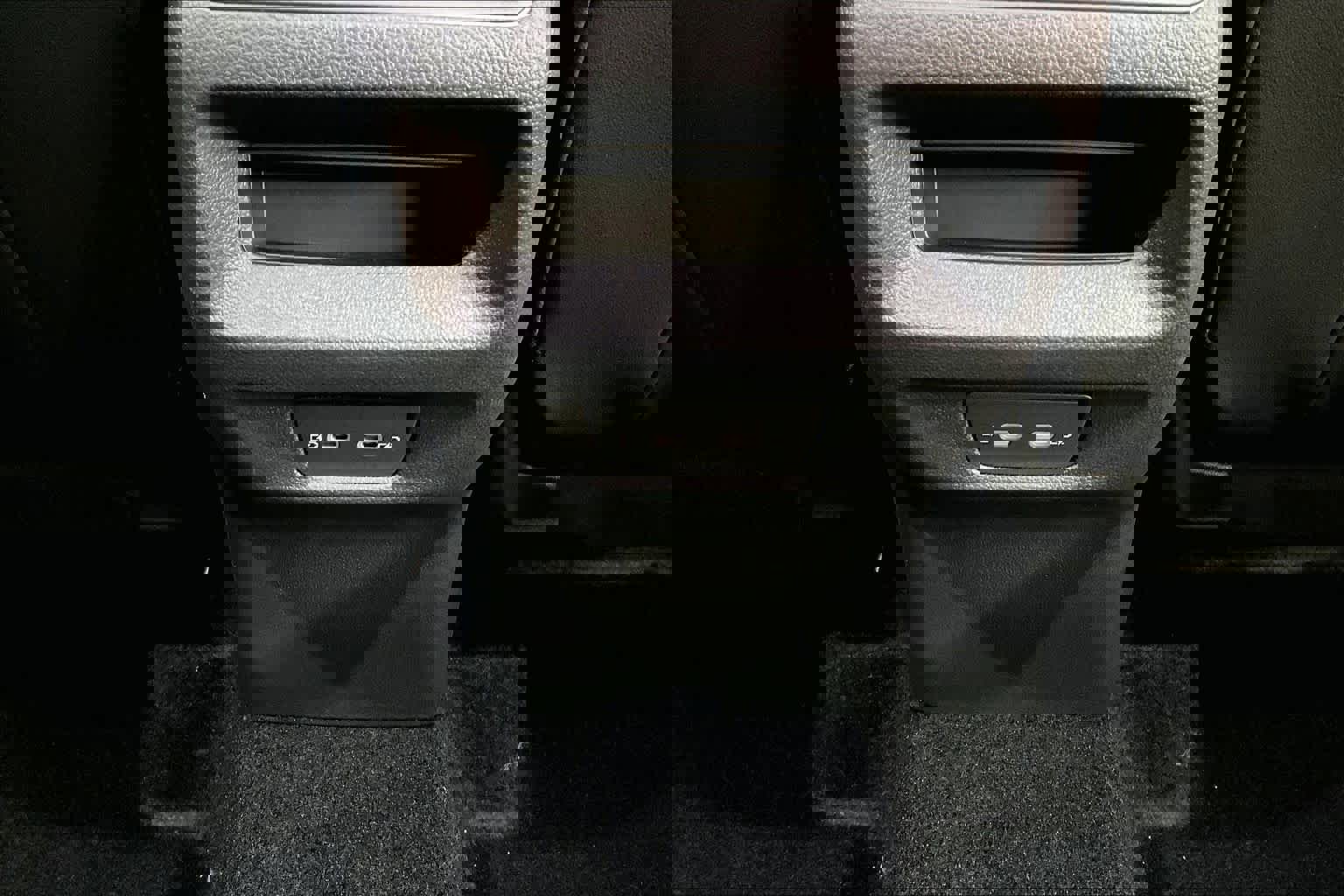 New 2026 Volkswagen Tiguan SE image 22