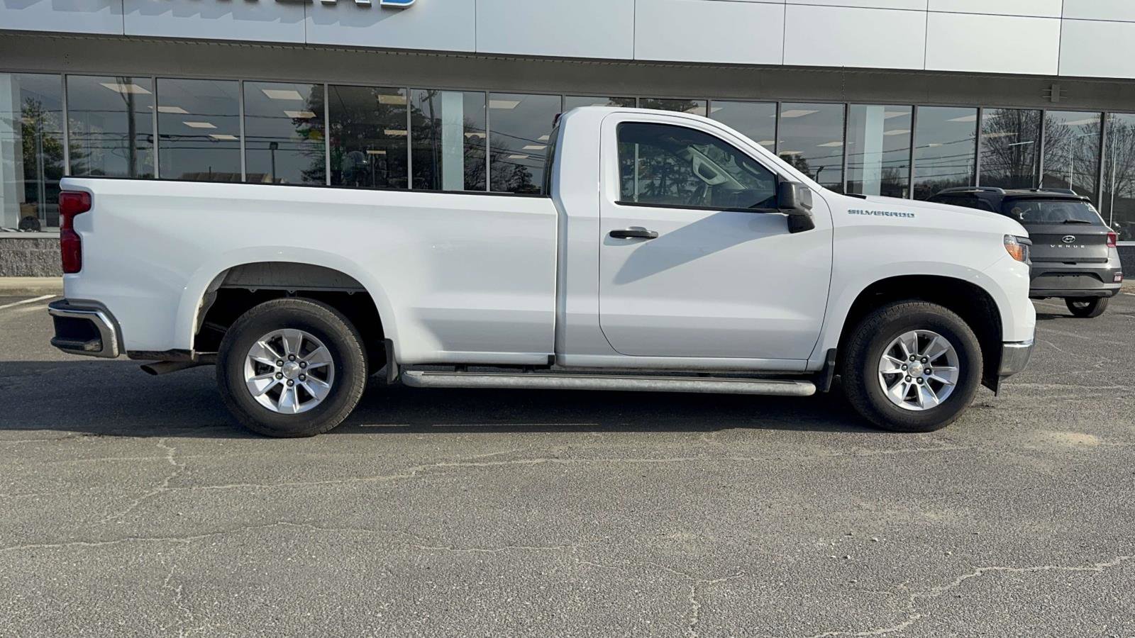 Used 2025 Chevrolet Silverado 1500 W/T image 4