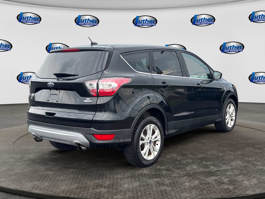 Used 2017 Ford Escape SE AWD/4WD image 5