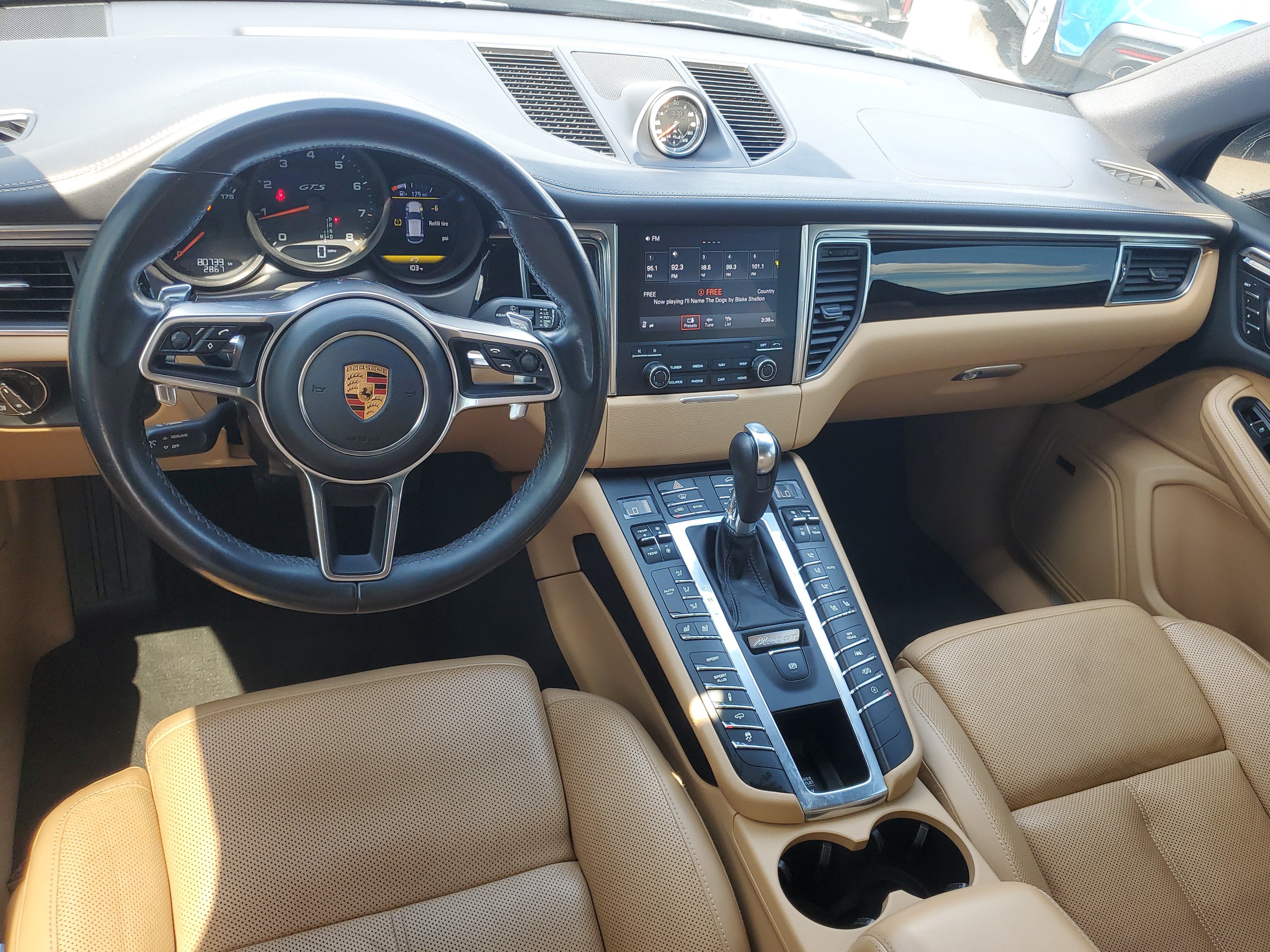 Used 2017 Porsche Macan GTS AWD/4WD image 10