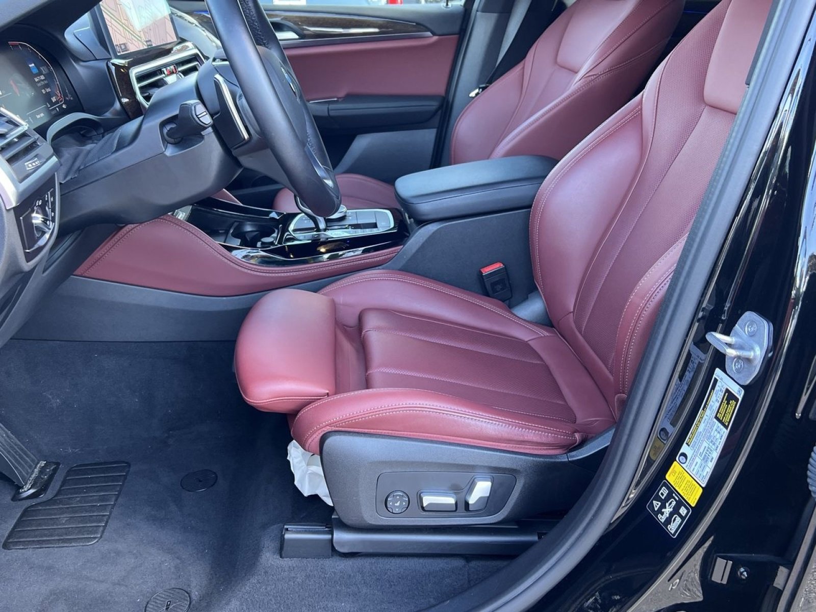 Used 2023 BMW X4 xDrive30i w/ Premium Package image 14