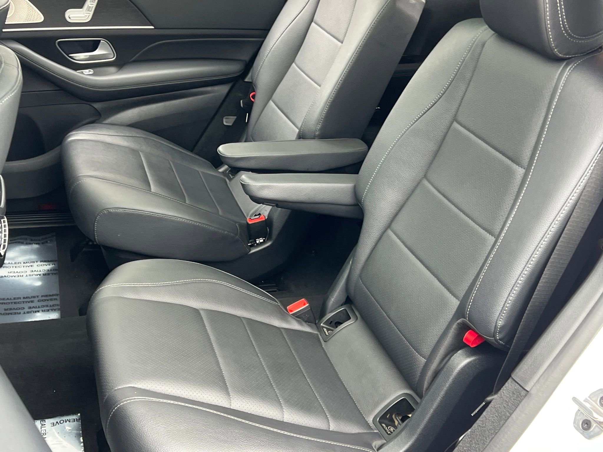 Used 2024 Mercedes-Benz GLS 450 4MATIC image 17