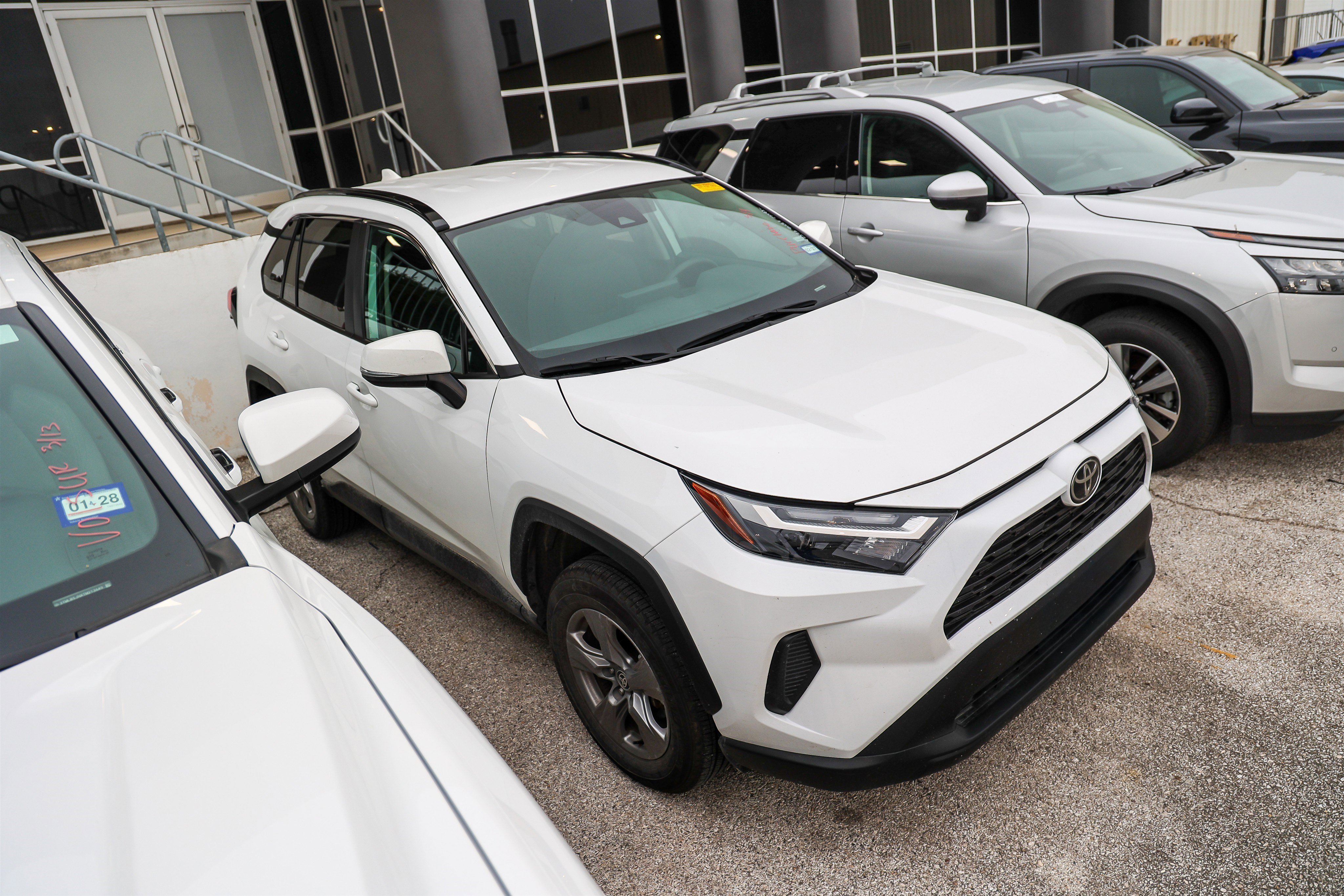 Used 2025 Toyota RAV4 XLE FWD image 7