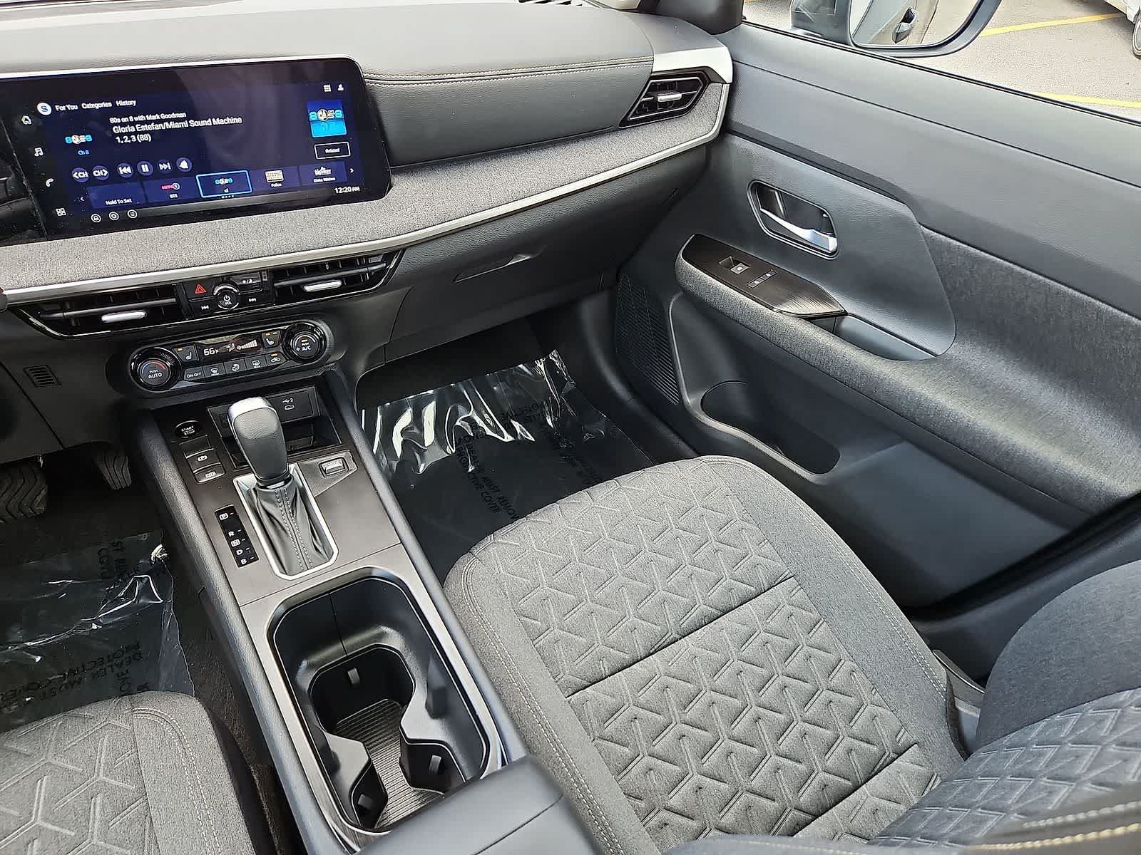 Used 2026 Nissan Kicks SV w/ SV Premium Package FWD image 12