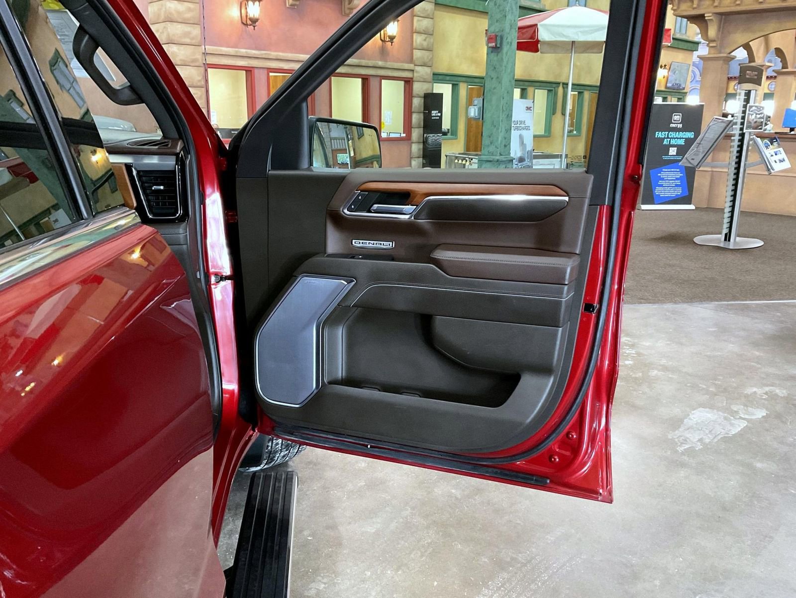 Certified 2023 GMC Sierra 1500 Denali w/ Denali Reserve Package image 16