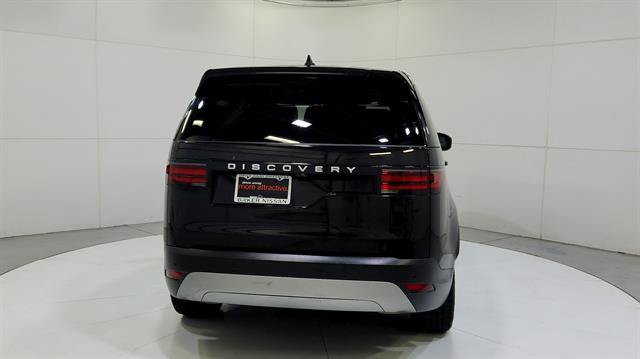 Used 2024 Land Rover Discovery S AWD/4WD image 7
