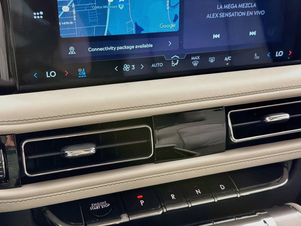 Used 2026 Lincoln Aviator 2WD image 16