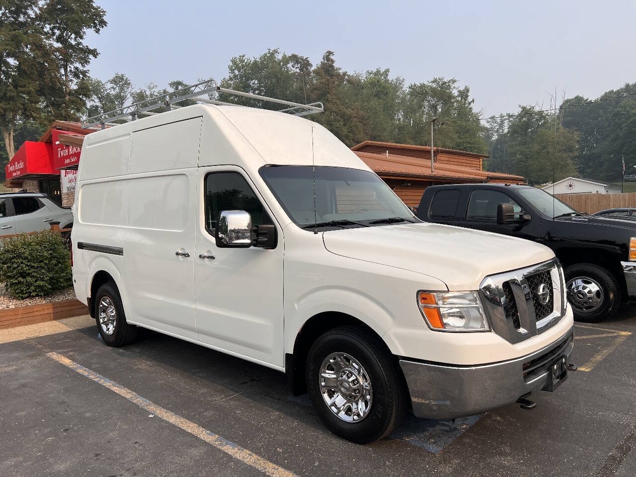 Used 2012 Nissan NV 3500 SV w/ Technology Pkg RWD image 1